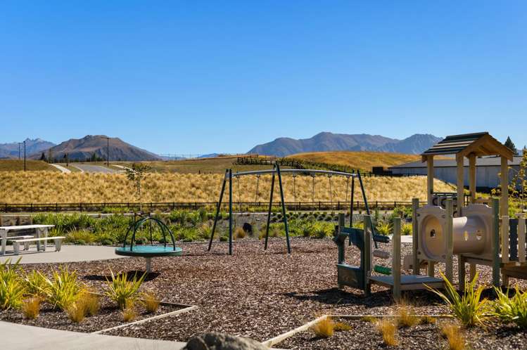 Pembroke Terrace, Avalon Station Drive Wanaka_10