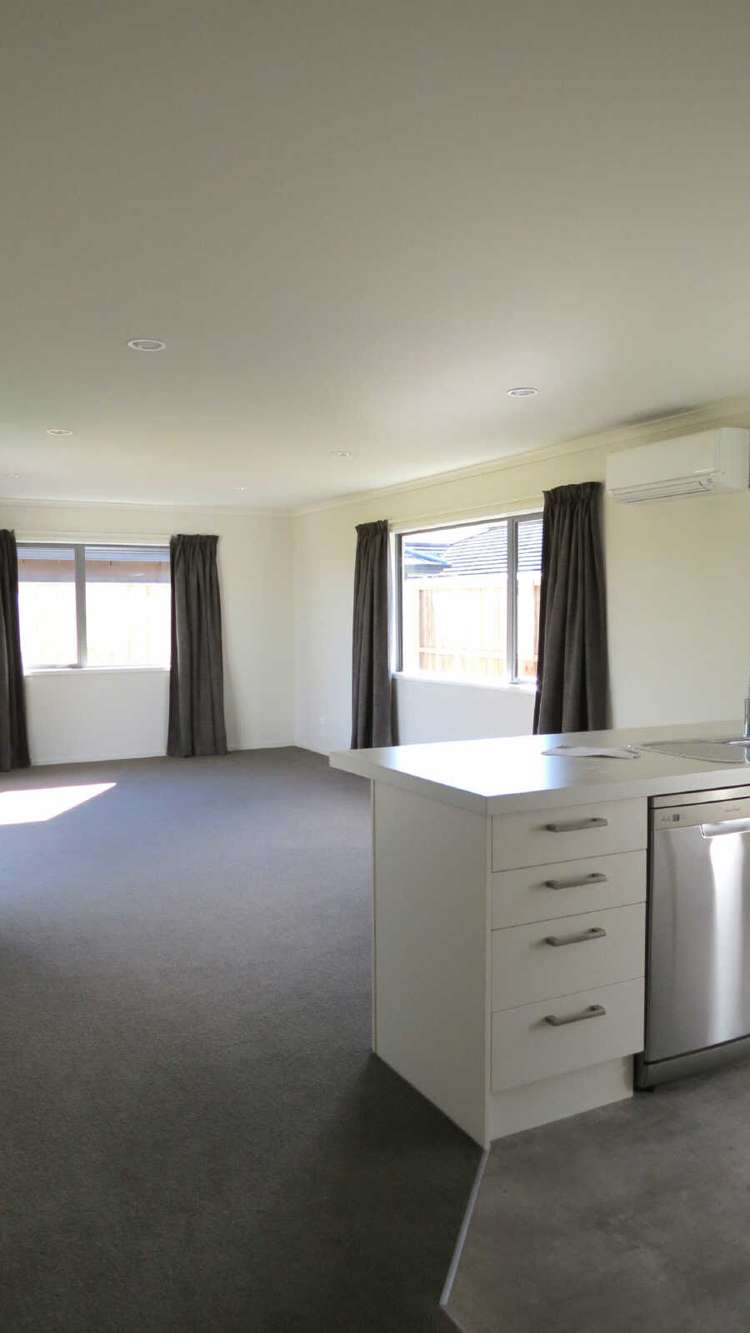 39 Farnborough Way Rolleston_5