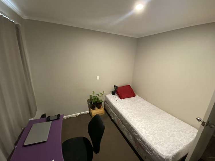 6 Scanlen Terrace Kelston_6