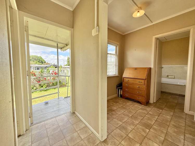 42 Carrington Crescent Tokoroa_11