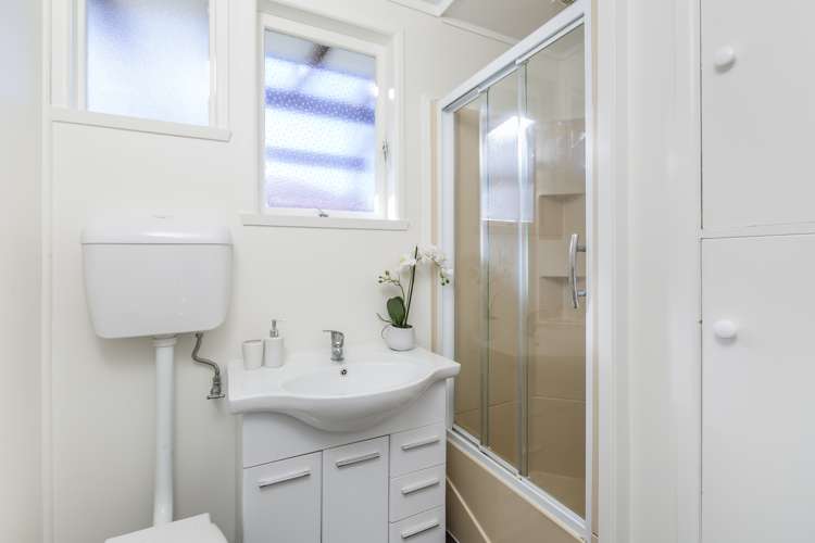 29 Elizabeth Street Orewa_12