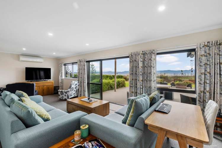 1359 East Coast Road Whakatiwai_5