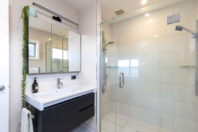 6 Heemskerck Place Britannia Heights_17