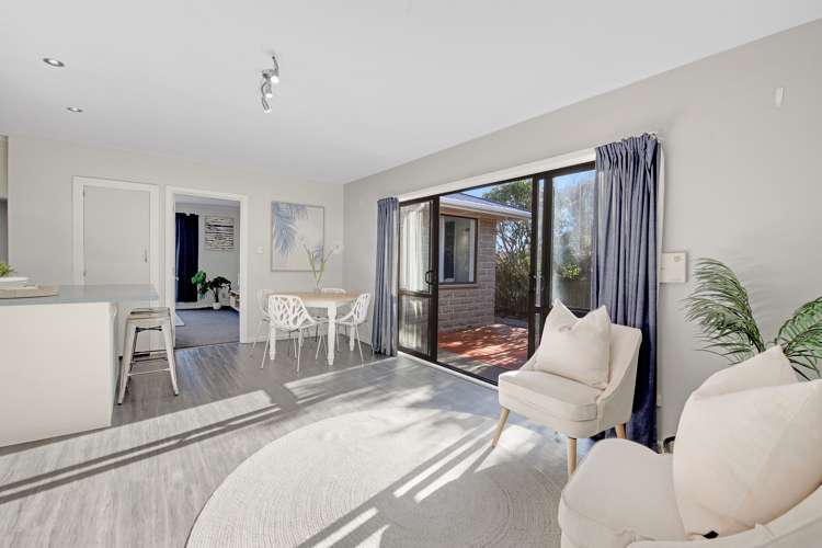 40 Kathleen Crescent Hornby_5