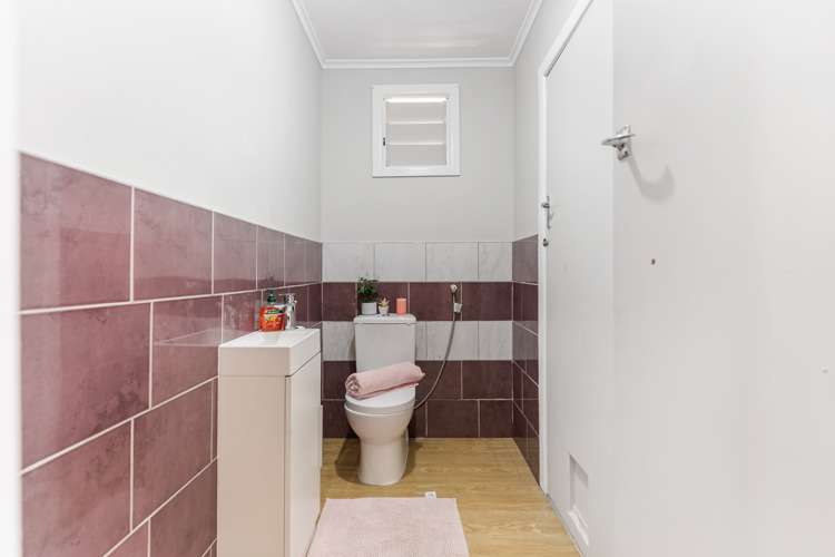 2 Archlynn Road Kelston_11