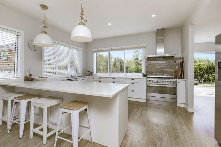 9 Banks Road Kawakawa Bay_9