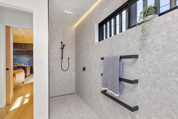 21 Point Street Raglan_24