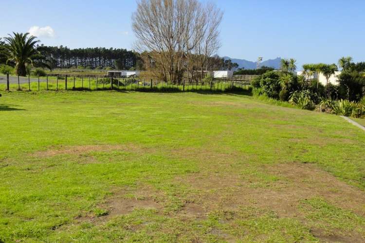 37 Ocean View Rise Ruakaka_5