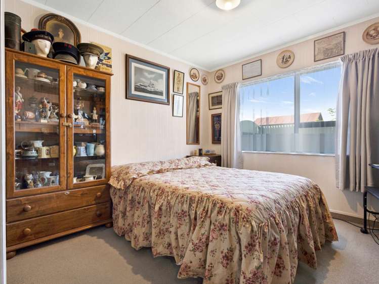 2/507 Avenue Road West Hastings Central_9