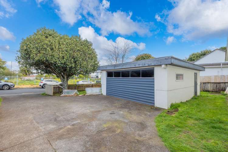 25 Preston Avenue Mount Albert_13