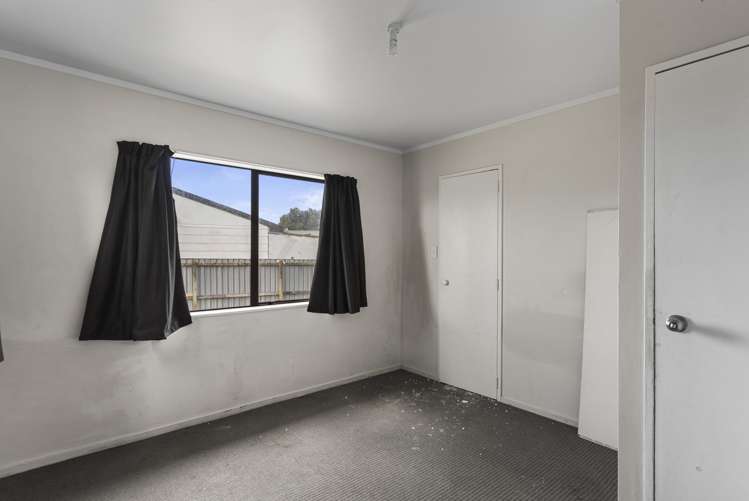 74 Maplesden Drive Clendon Park_10