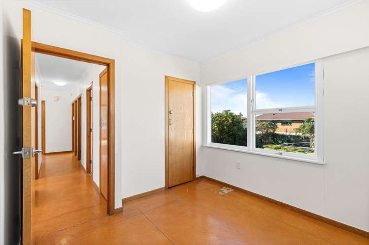 4257 Great North Road Glendene_9
