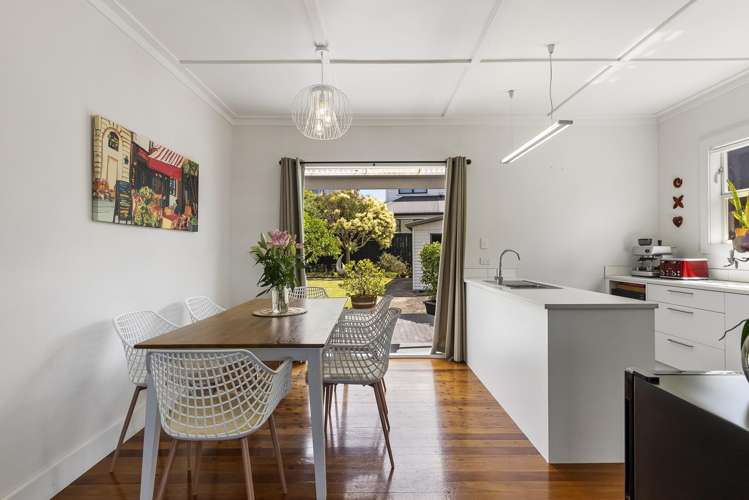 64 Premier Avenue Point Chevalier_11