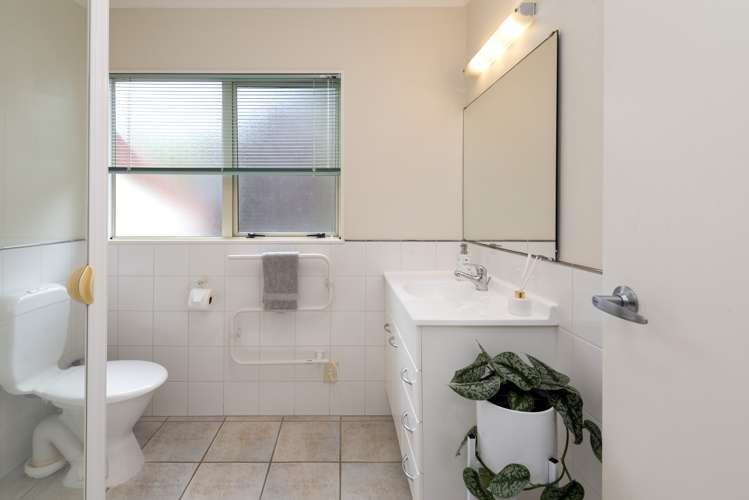 1/13a Sandspit Road Cockle Bay_11