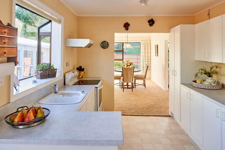 27 Findlay Street Tawa_7