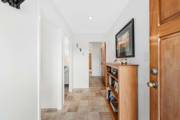 2/79 Mirrabooka Avenue Botany Downs_10