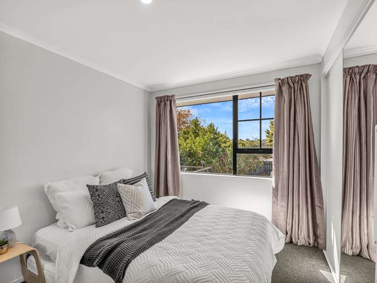 64 Karnak Crescent Russley_17