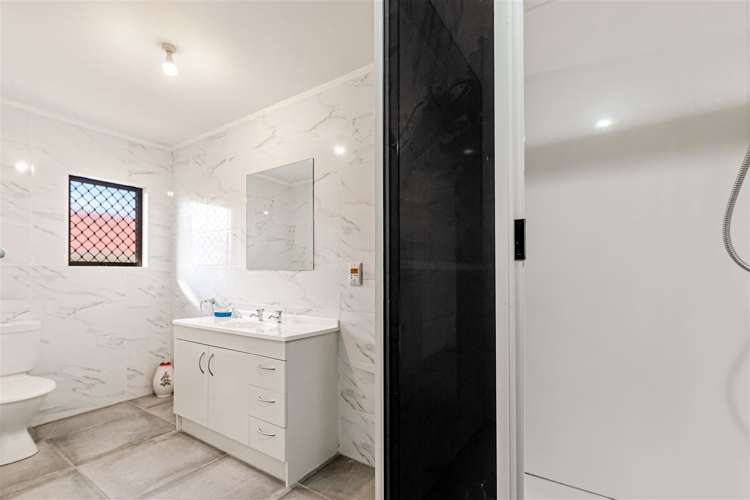 31 Petrel Place Massey_12