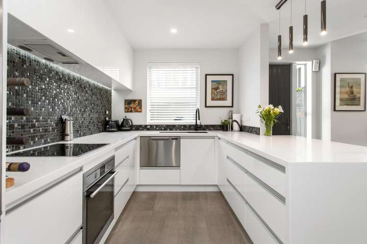 1/46 Andover Street Merivale_6