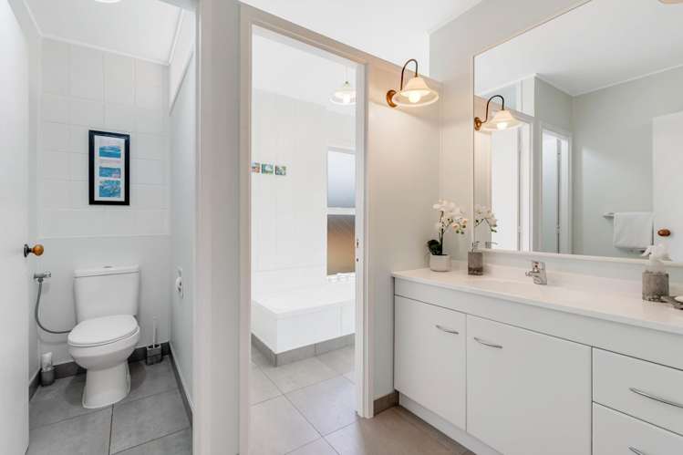 13 Tyrian Close Half Moon Bay_26