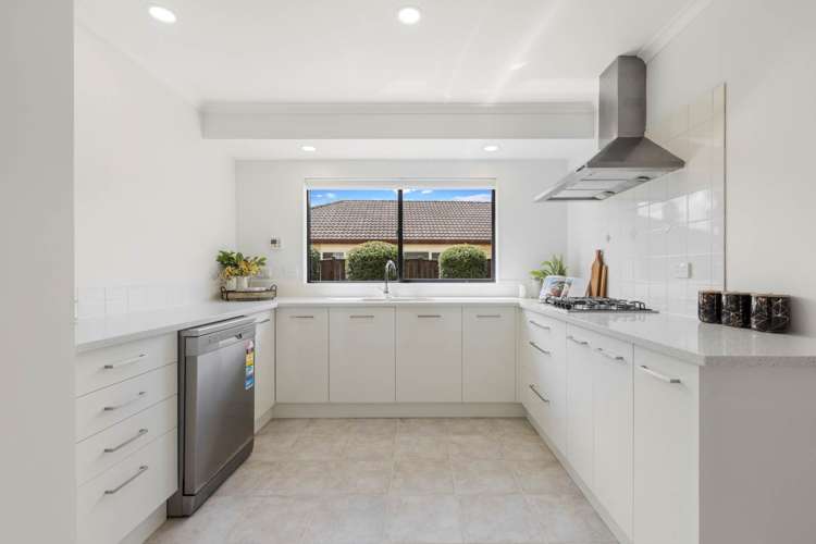 37 Croftview Road Wattle Downs_6