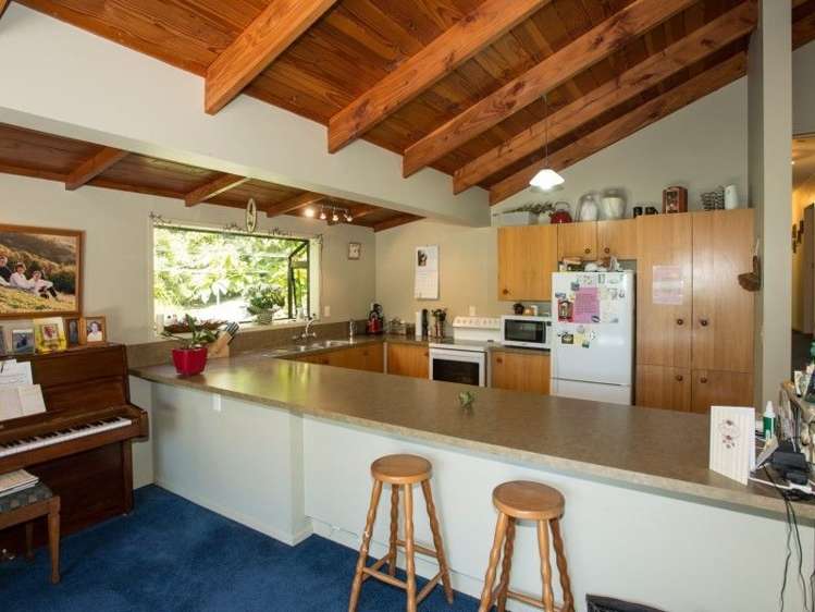 72 Tauroa Road Havelock North_8