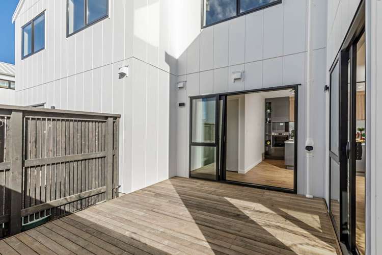 8 Green Bamboo Road Hobsonville_23