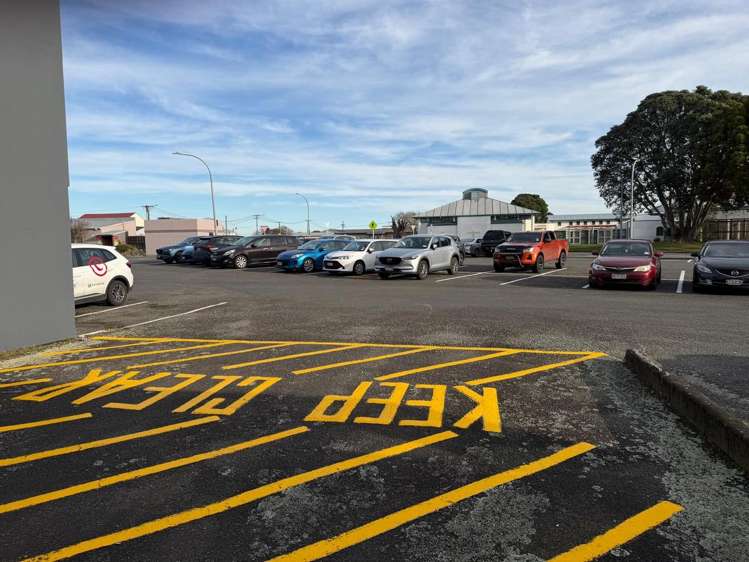 193 High Street Hawera_5