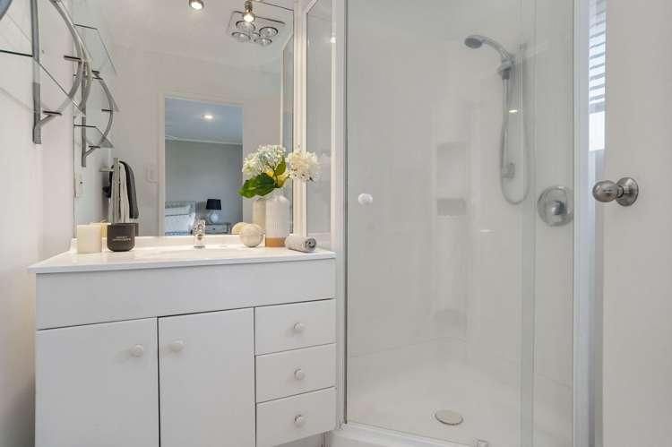 37 Rochester Crescent Somerville_4