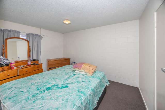 Units 1-10 at 11 Coates Street Hamilton East_1