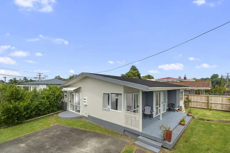 97a Tiroroa Avenue Te Atatu South_0
