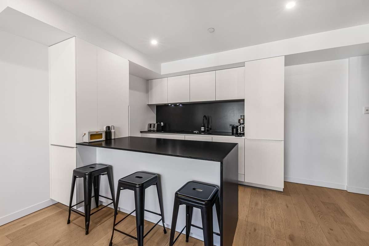304/2 Miller Street_4