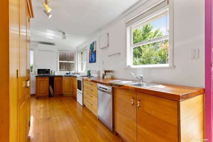 156a Glengarry Road Glen Eden_4