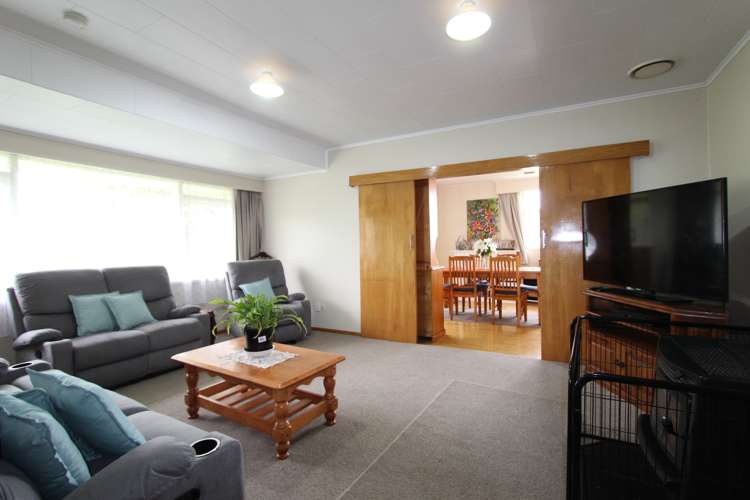 5 Duke Street Pahiatua_11