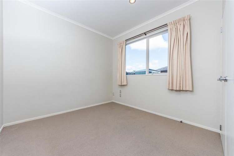 10 Stamford Crescent Flat Bush_10