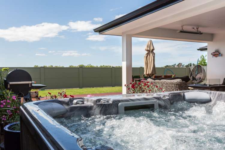 32 Pelorus Avenue Poraiti_13