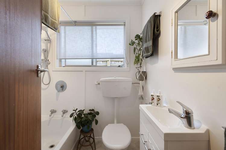 2/112 Roy Street Palmerston North_7