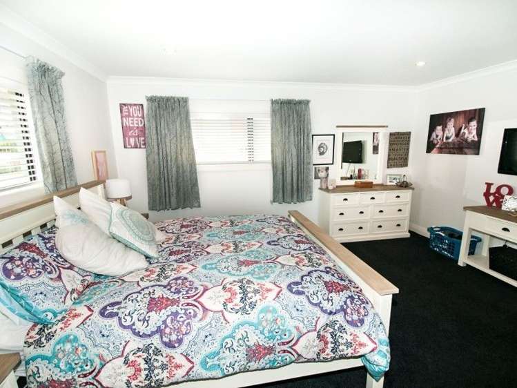 109 Bond Crescent Forrest Hill_8