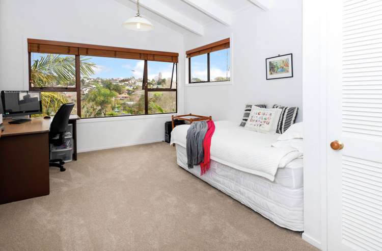 35 Cheriton Road Mellons Bay_11