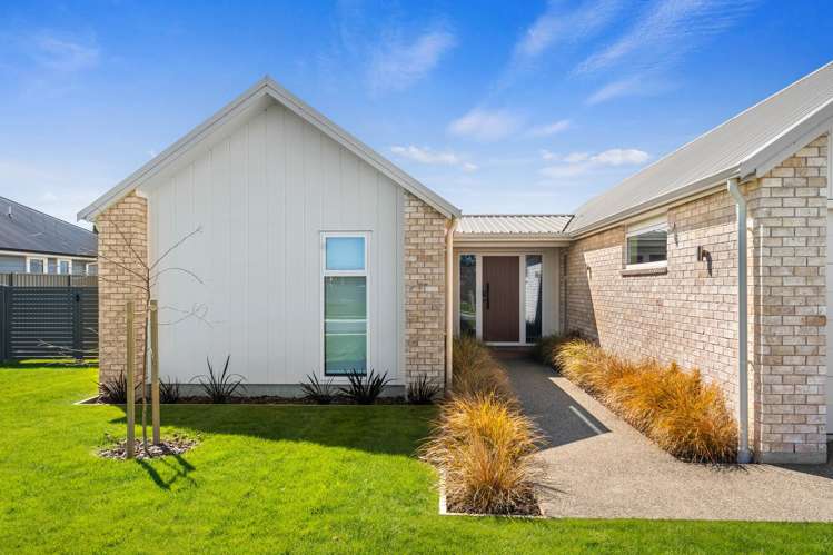 33 Sir Bob Charles Drive_1