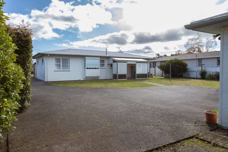 76 Guy Street Dannevirke_14