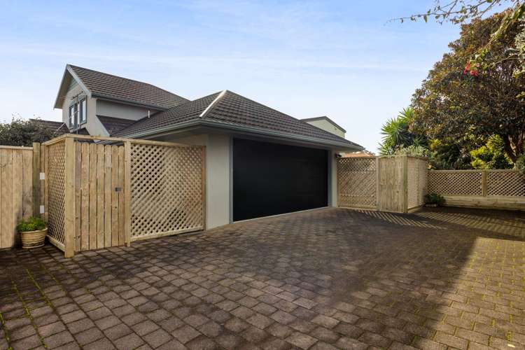2 Kawaroa Close New Plymouth Central_26