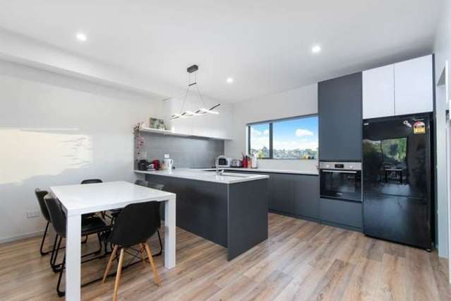 2B Kororo Street Northcote_3