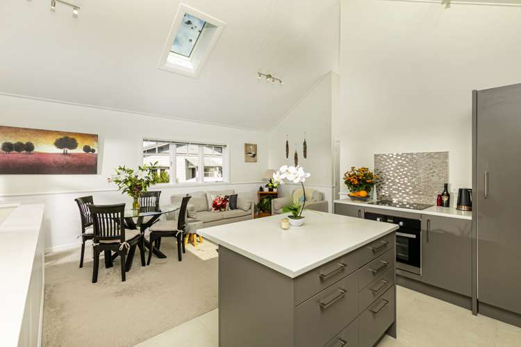 47 Lake Road Devonport_7