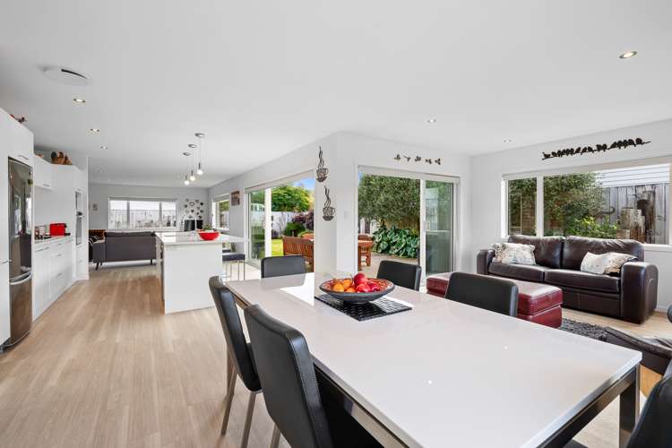 2 Rayner Way Glen Avon_3