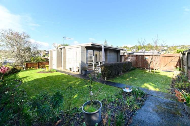 2/42 Bentley Avenue Glenfield_10