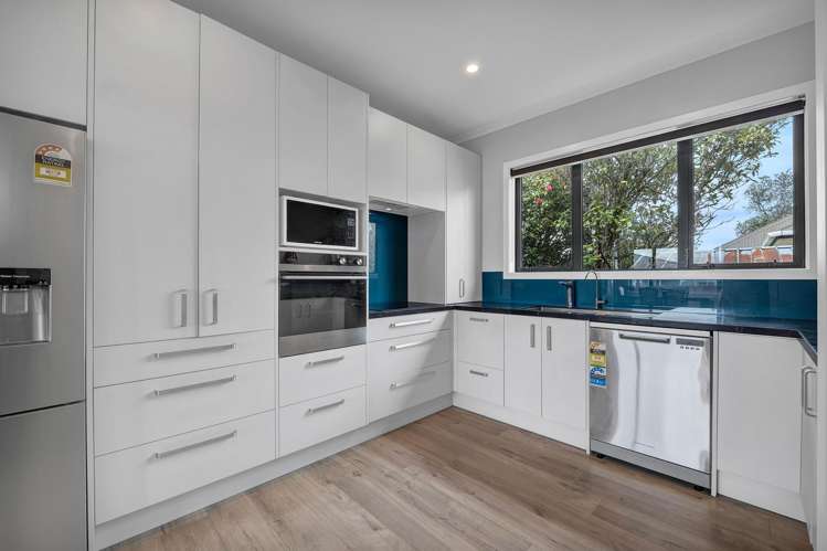 41 Swansea Road Stratford_3