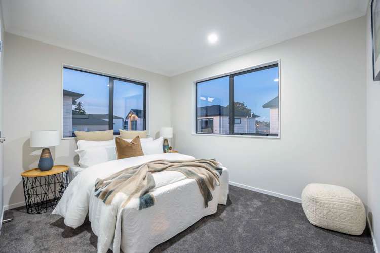 12c Borrowdace Avenue Botany Downs_11