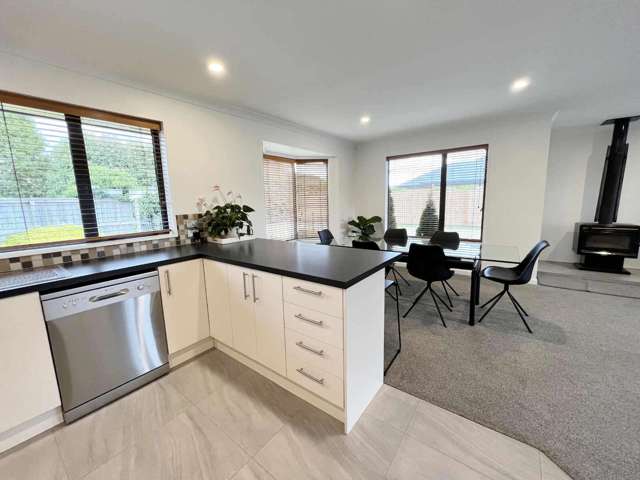 2/1132 West Coast Road West Melton_2