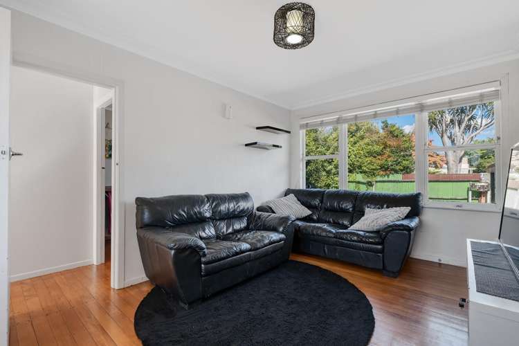 2/71 Emmett Street Greerton_3